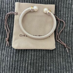 David Yurman Beautiful Silver Cable Bracelet with Pearl Terminals